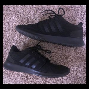 Adidas Cloudfoam size 9 shoes